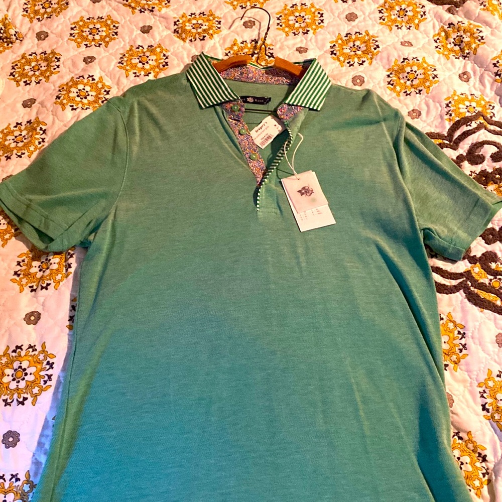 Stone Rose Green Collared Men’s Shirt Medium